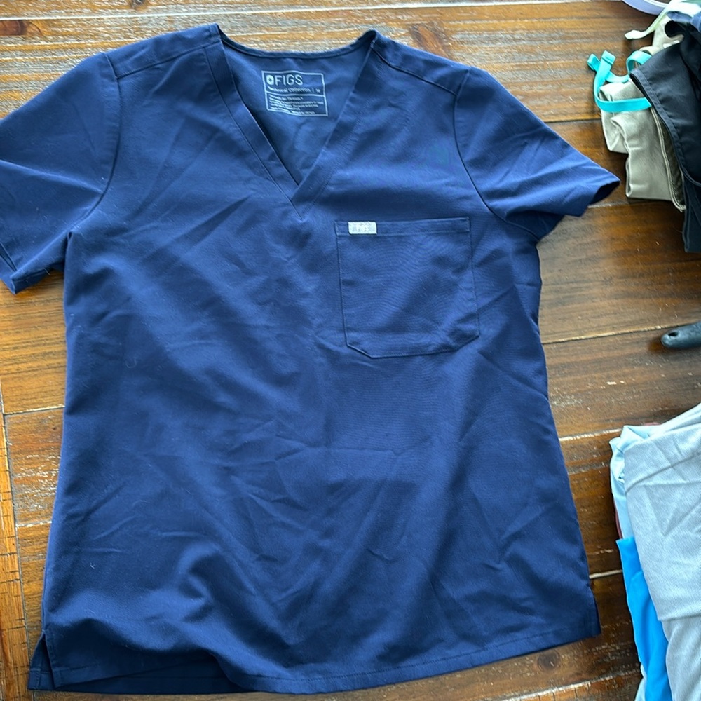 Figs technical edition blue med top medium tall jogger bottoms large zip pockets